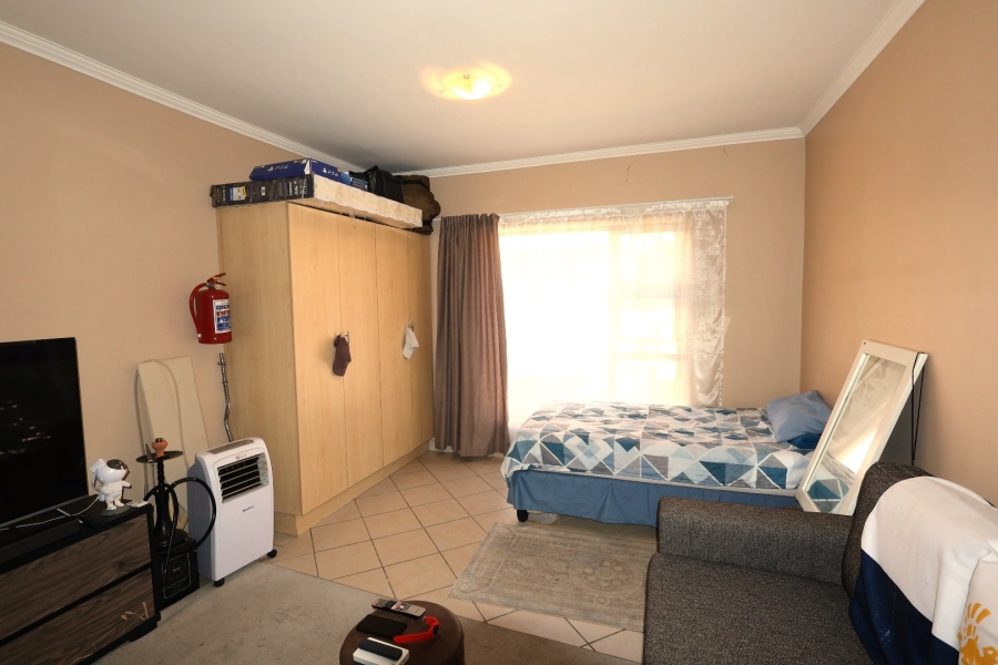 1 Bedroom Property for Sale in Vredenhof Sh Free State